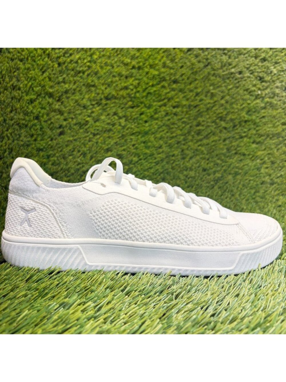 Flux Footwear Adapt Trainer White Mens Size 10 Athletic Knit Shoes Sneakers